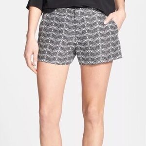 Joie • Merci shorts geometric patterned black white print silk linen chevron